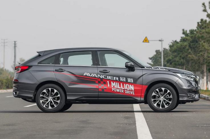 本田冠道2021款370四驱尊享版黑色,本田冠道价格为啥这么坚挺