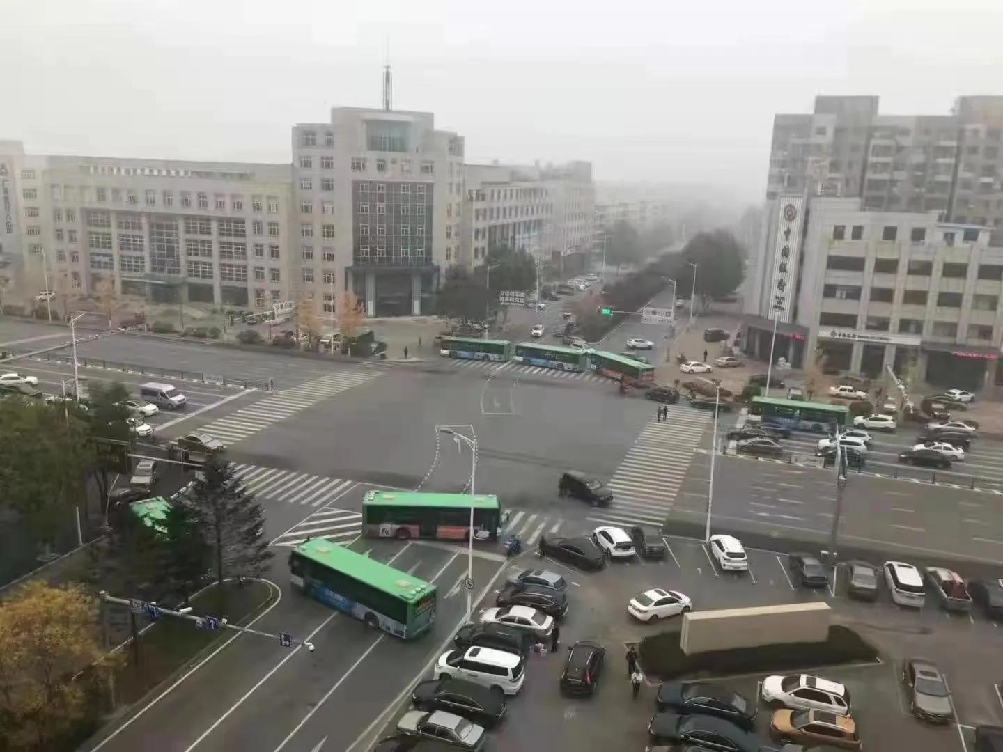 疫情中的你我他海报,疫情中的你我他演讲稿