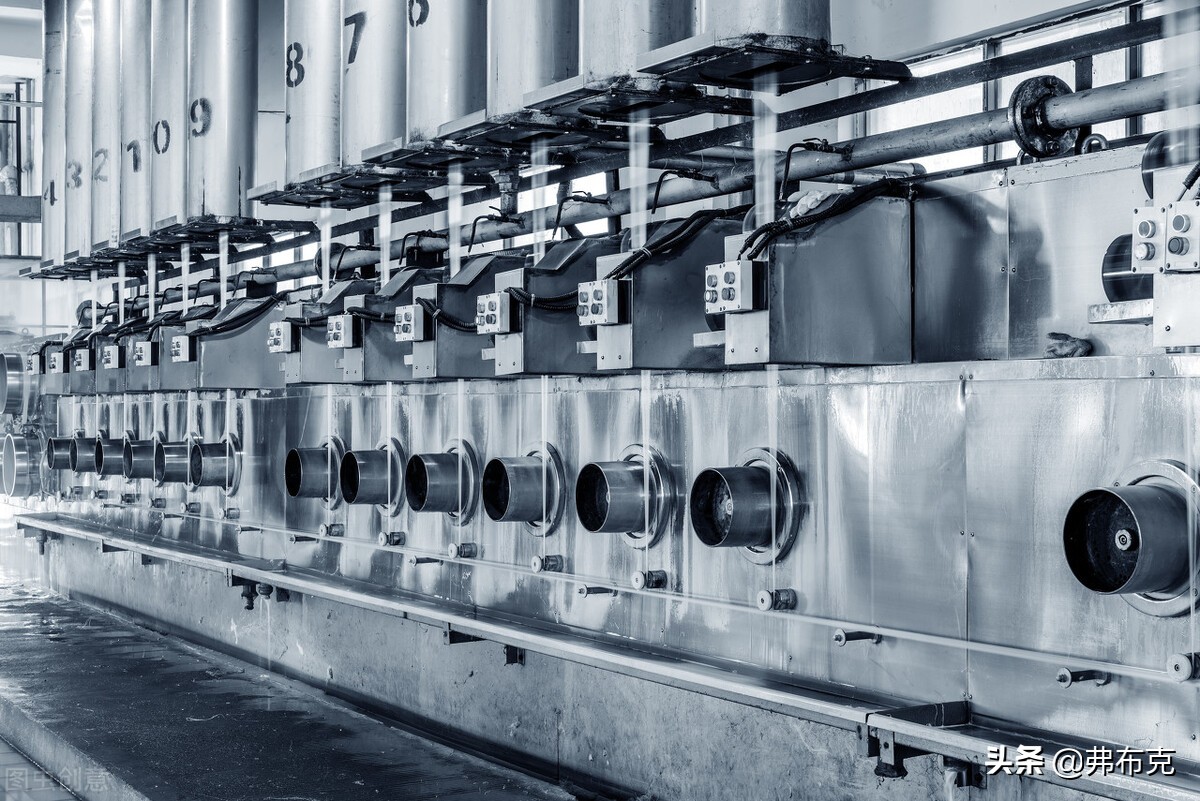 厨房设备安全操作规范流程,高温设备安全管理规范