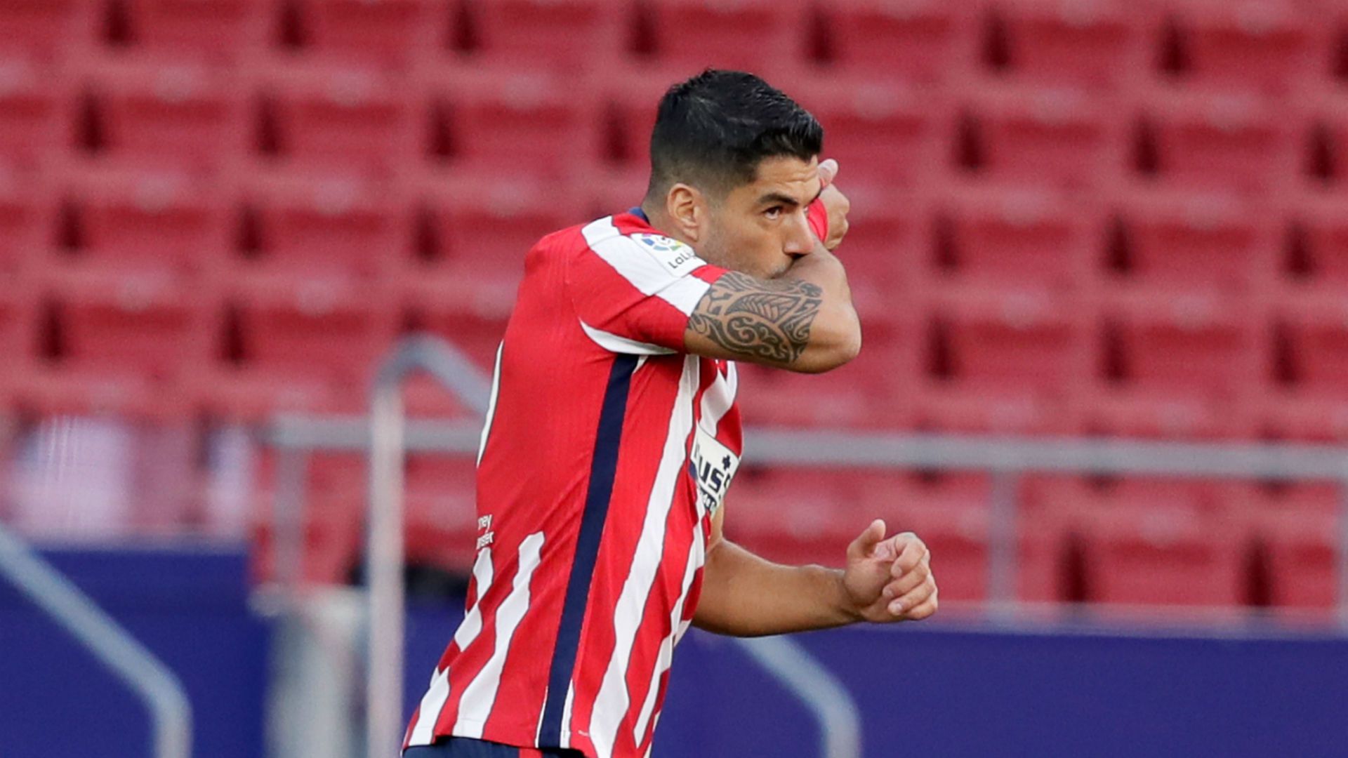 乌拉圭神锋苏亚雷斯精彩瞬间,苏亚雷斯50个进球视频