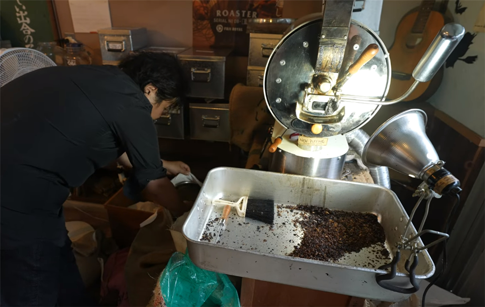 80后小伙回荒废10年农村大学,80后小伙回荒废十年的农村大学