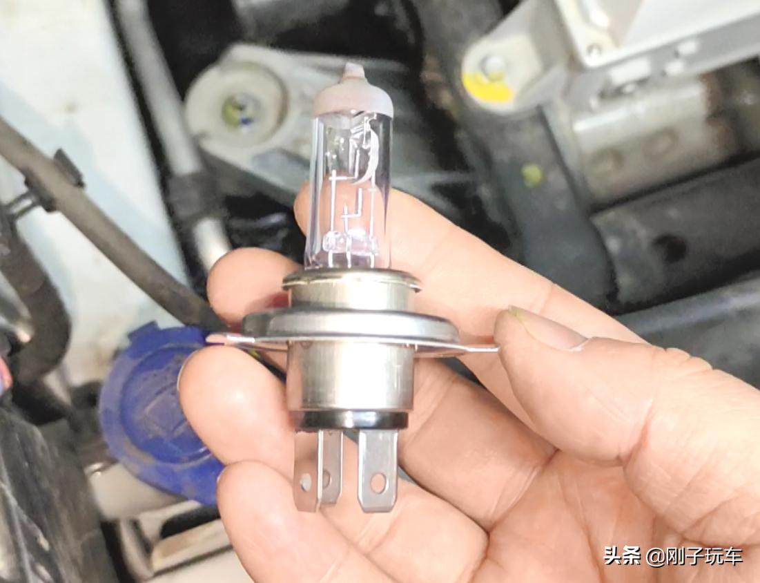 奔奔e-star升级h4带透镜,长安奔奔e-star改日行灯