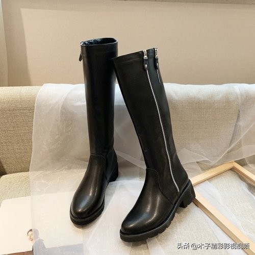 女士冬季保暖皮靴最新款,冬季加绒皮靴子中长款