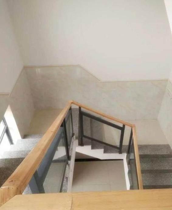 同学老家的别墅视频,同学老家的别墅婚房