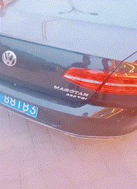 搞笑gif表面稳中带皮实则慌中带急,搞笑gif这才是真正的飙车王者