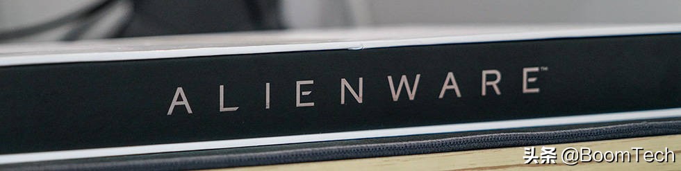 将4只风扇塞入厚度仅有16mm的纤薄游戏本内聊聊Alienwarex15R1