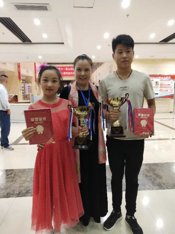 小梅花金花奖名单,小梅花的金花称号