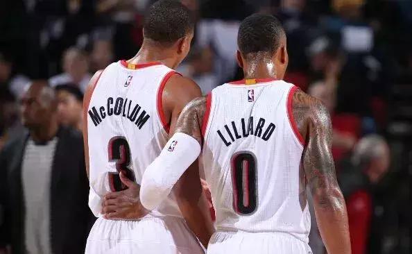 火箭队进入西部前三,2009西部第一轮火箭开拓者第六场