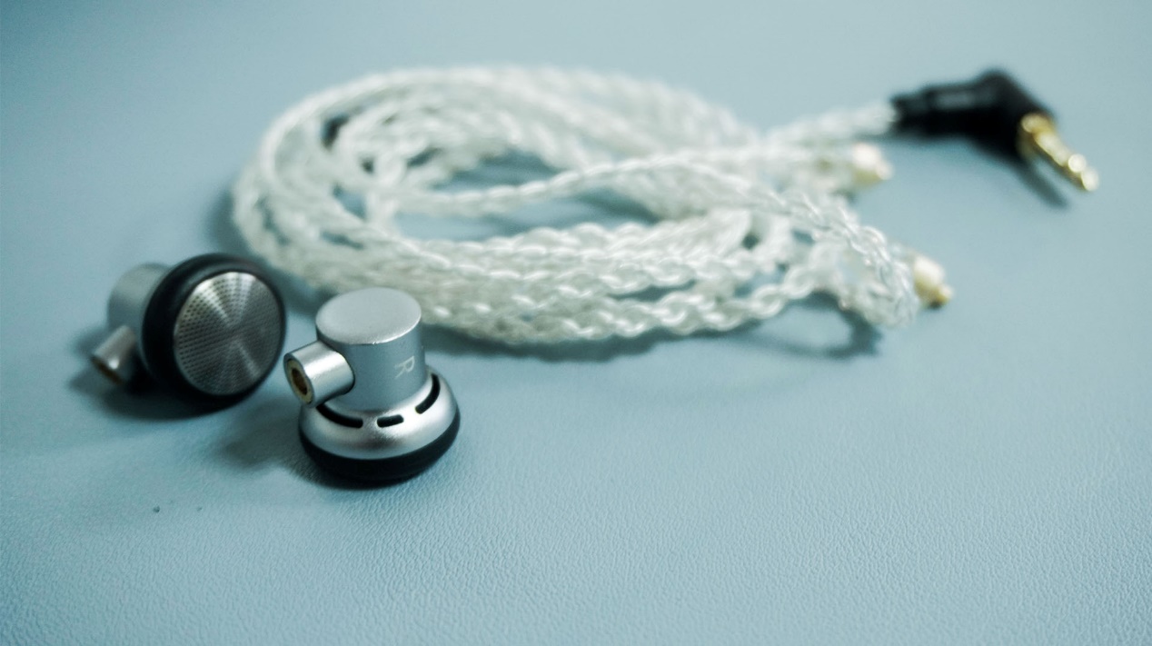 平头塞的通透好声，德*歌国**德MB500有线耳机开箱评测