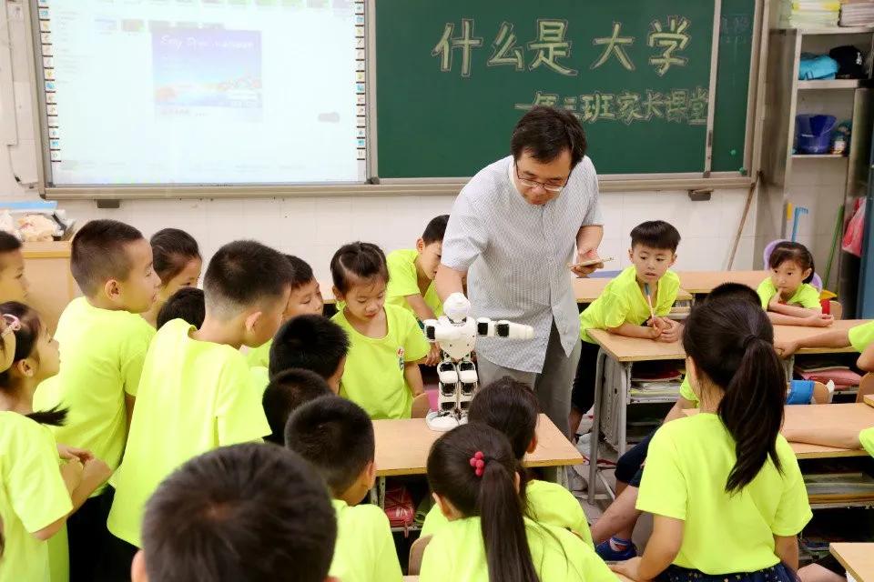 思明：让人工智能教育返璞归真