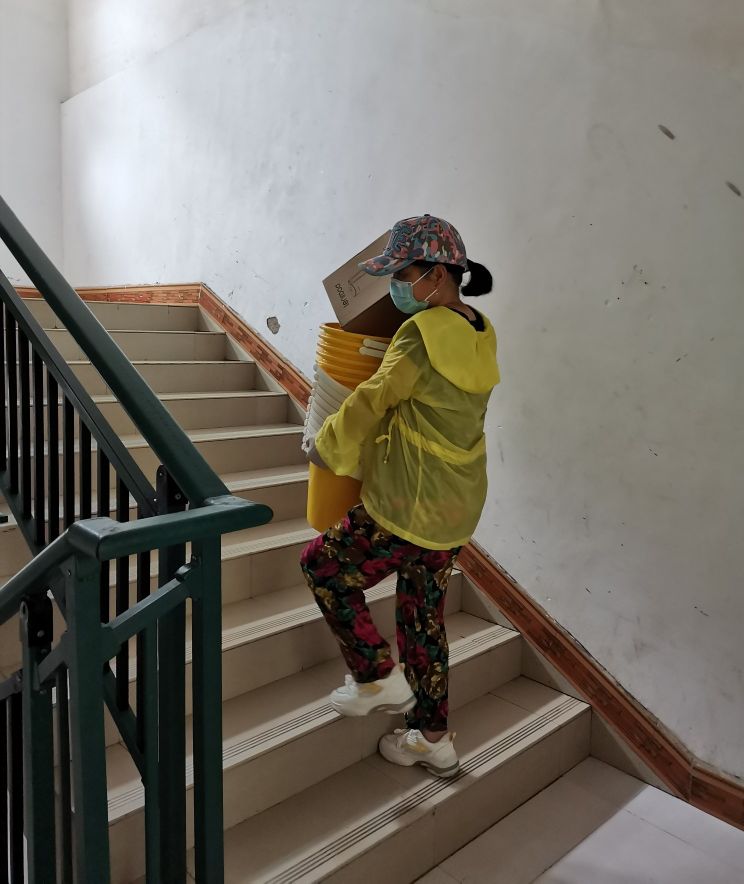 奋战疫情一线的医护们,抗击疫情奋战一线医护