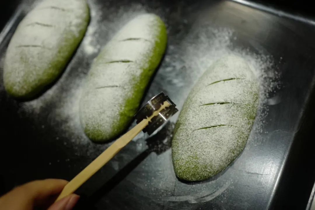 万人定闹钟早起云约早饭，为了去世界各地摆摊卖小吃做准备