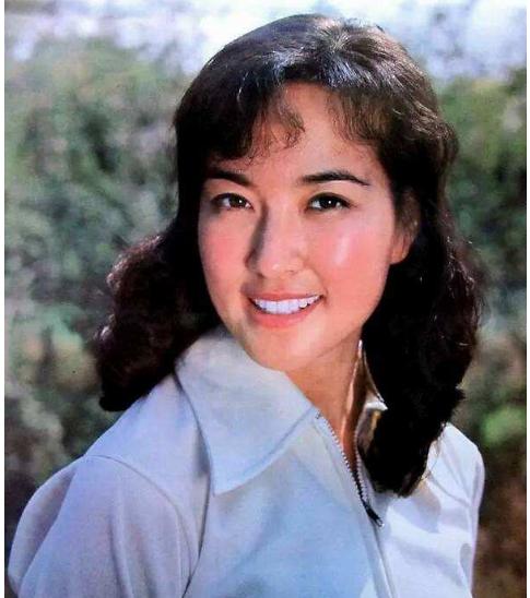 刘晓庆的4段婚姻和8段情史,刘晓庆经历四次婚姻