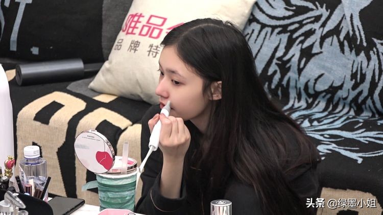 林允想当网红,林允韩火火穿搭