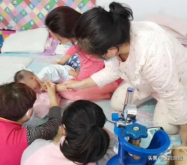 早产儿肺部发育不良拍背视频,早产男孩抢救88天