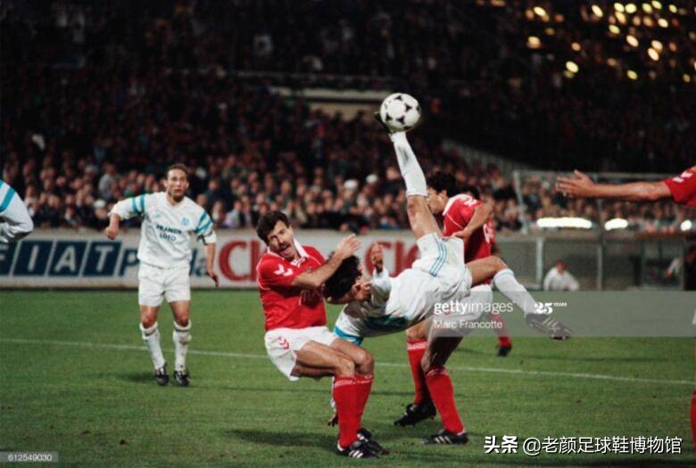 马赛回旋是马拉多纳发明的吗,1998年世界杯齐达内马赛回旋