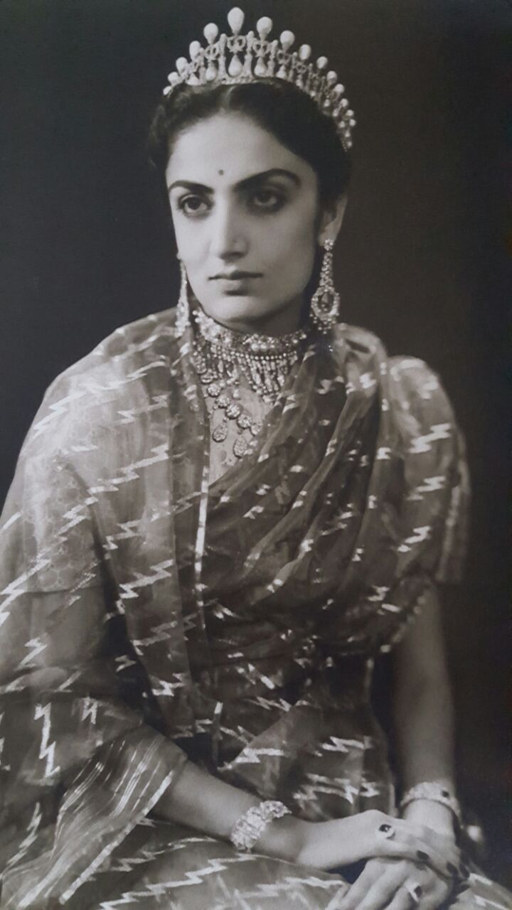 珍珠泪王冠介绍,珍珠泪王冠