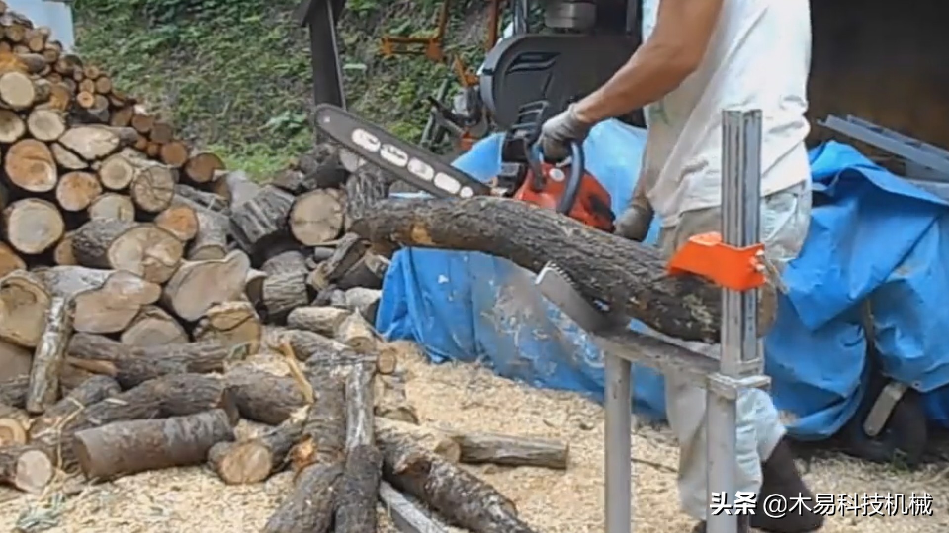 最简单的锯木神器,自制锯木神器辅助工具