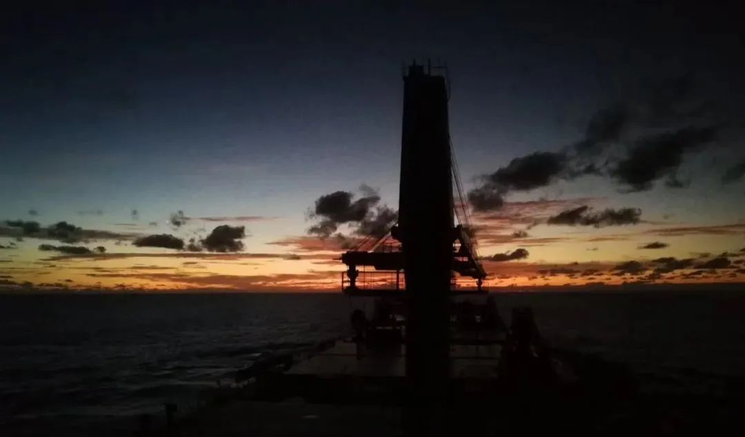 优秀轮机长个人事迹材料,优秀员工是怎样炼成的