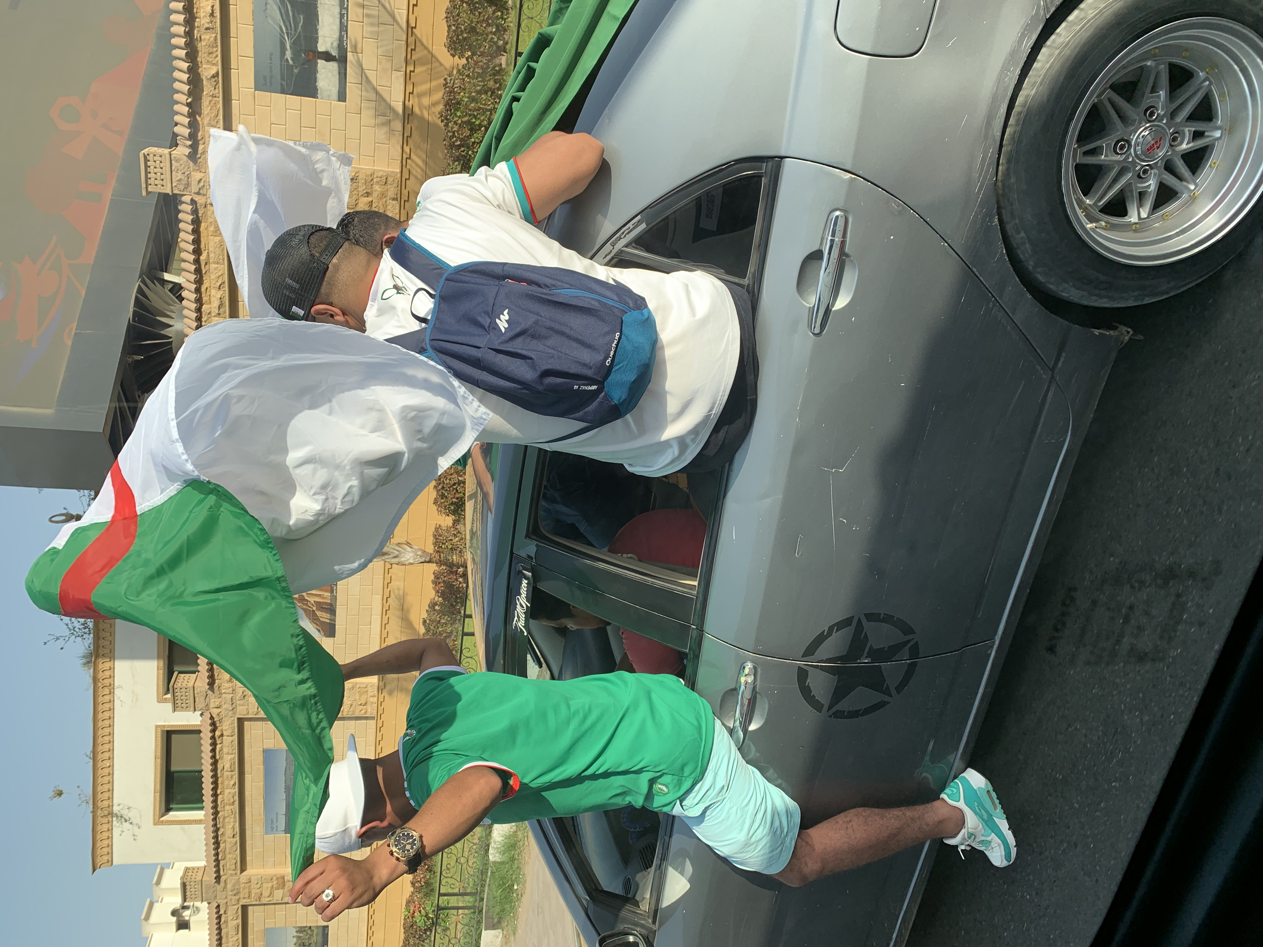 闈炴床涔嬭,闈炴床涔嬫梾鍚堥泦