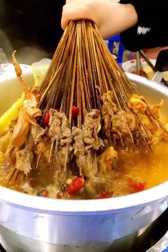 四川人离不开的火锅,四川人离不开的小吃