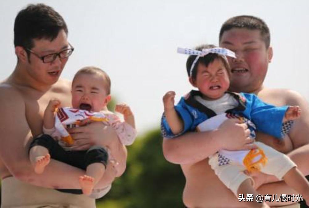 月嫂走后宝宝哭闹不睡觉怎么回事,月嫂一走就哭怎么回事