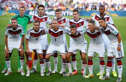 各足球强国的第一球星,十大足球强国有哪些国家