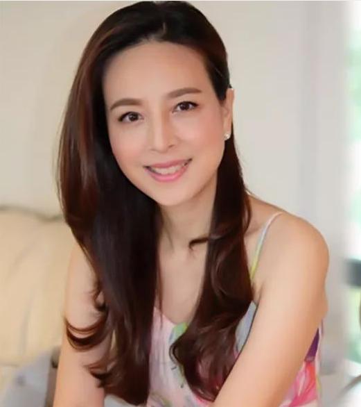 伍伦盼泰国女足,泰国足协女主席伍伦盼