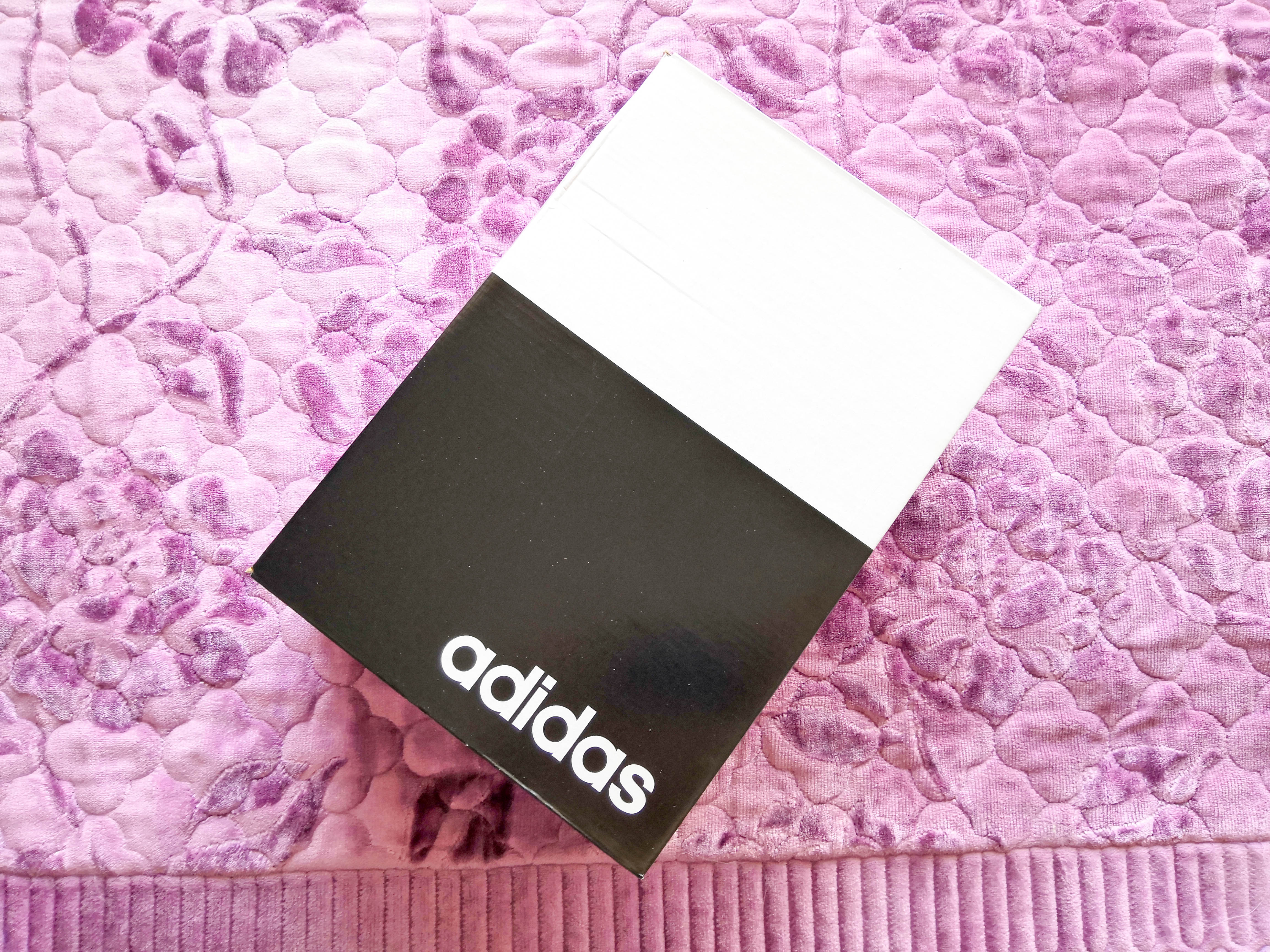 阿迪达斯最舒适的休闲鞋,阿迪达斯花里胡哨的球鞋