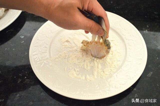 葱姜炒螃蟹虾的家常做法,炒葱姜螃蟹的家常做法