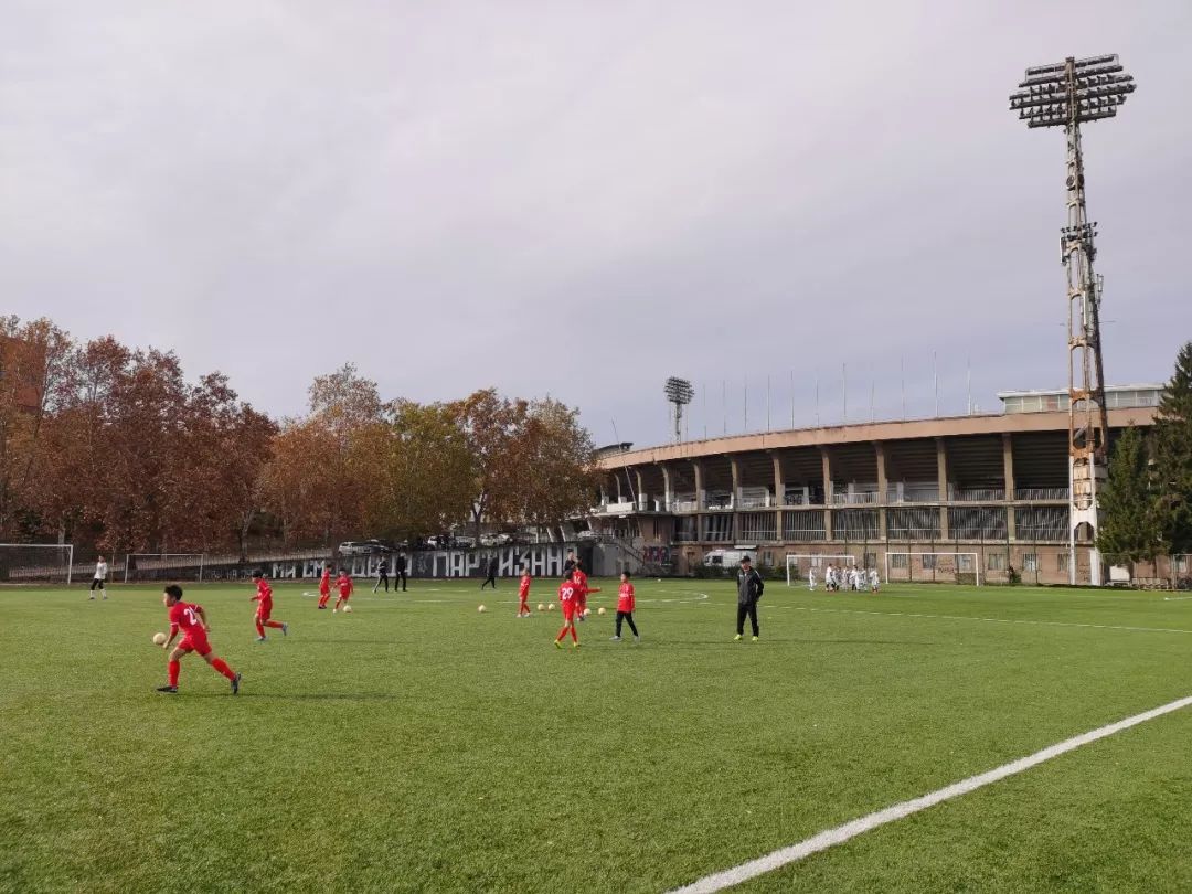 梅州客家队踢亚冠,梅州客家出征视频