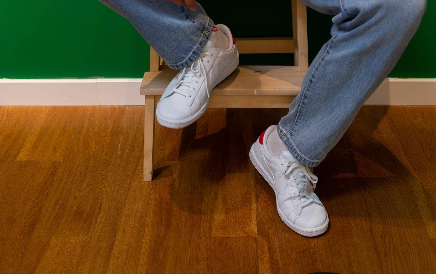 阿迪和彪马小白鞋,阿迪与耐克同类鞋科普