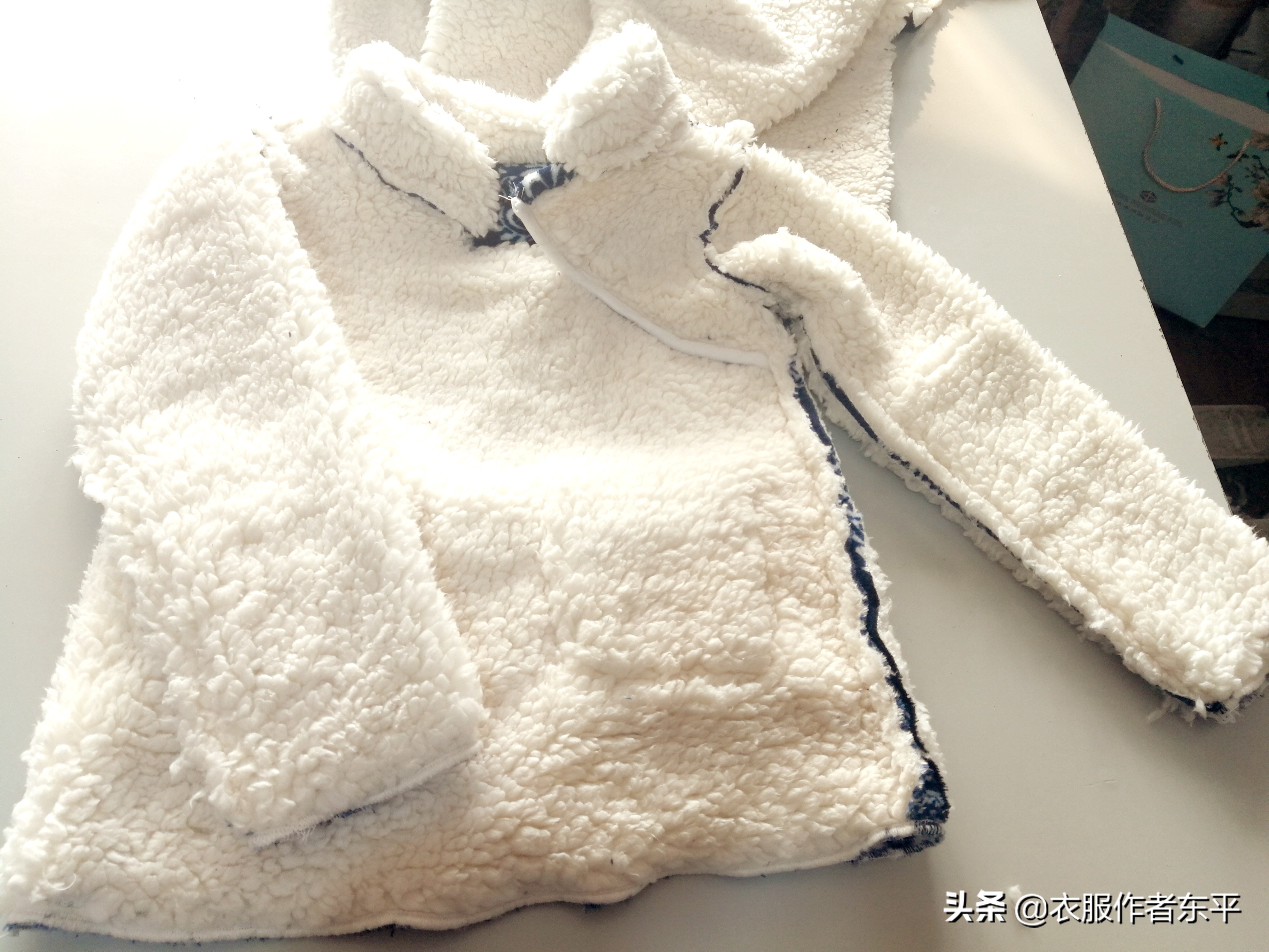 青花瓷半高领打底衫女,民族风青花瓷打底衫女款