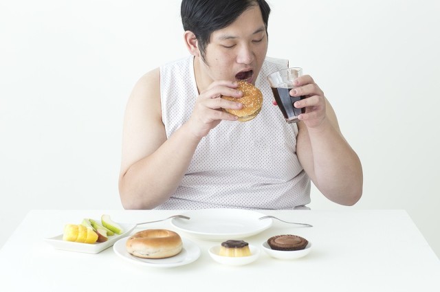 网评：5种“垃圾食品”，全都是你爱吃的，而且很多小孩都很喜欢