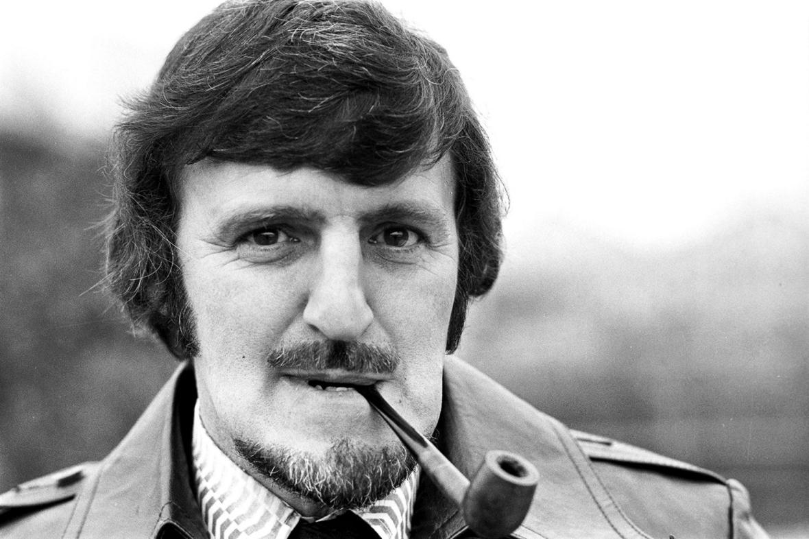 足球转会的史话,足球转会禁令是啥