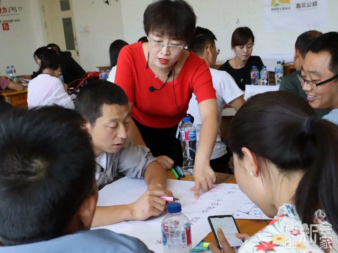 从商业到公益，西部阳光基金会秘书长王丽惠：公益更难做