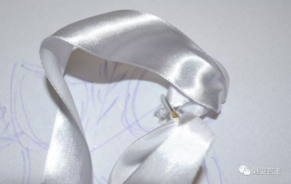 丝带绣盘结玫瑰花绣法图解,丝带绣图案教程牡丹