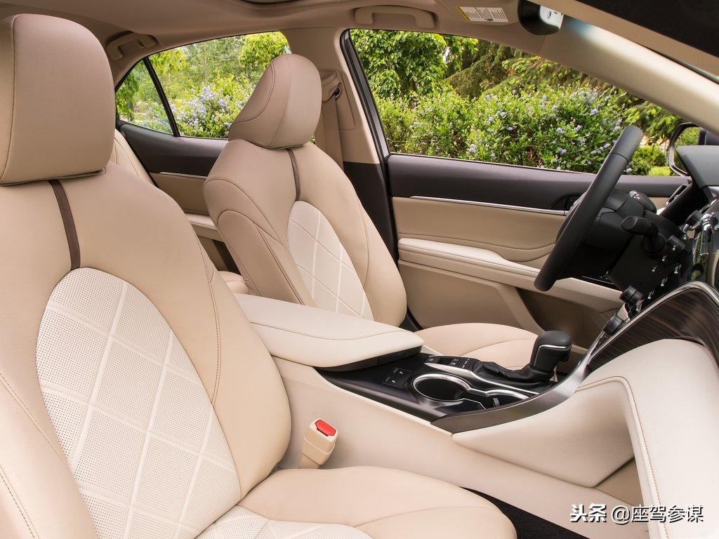 丰田凯美瑞2.5l豪华版测评,丰田凯美瑞2024款2.0精英版试驾