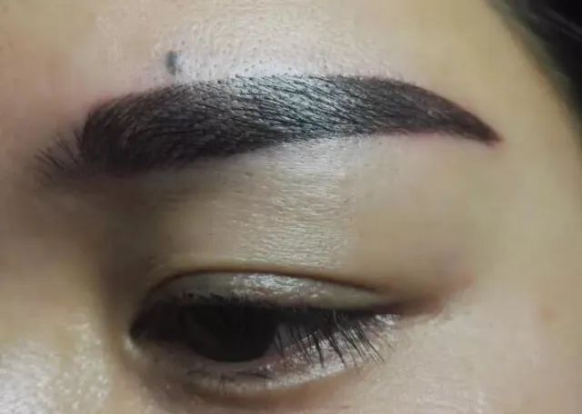 纹眉的女人都后悔了,纹眉的你们后悔了么