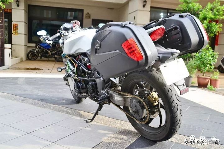 19款SYM新车发布，搭载ZXR400引擎，超炫涡*大轮**灯指纹启动