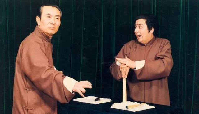 李金斗被敲诈视频,给李金斗洗脚的李金斗