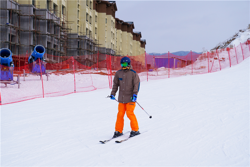 北京附近适合亲子游的滑雪场,崇礼太舞滑雪场滑雪单板