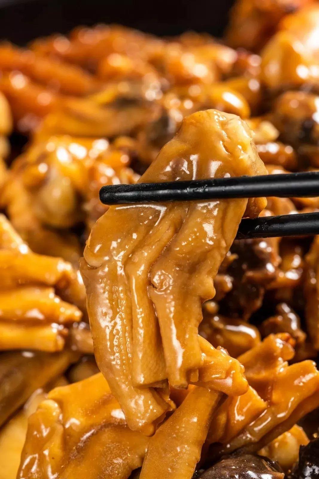 4000m²「平价海鲜」，还藏了个老广早茶，鸡煲、羊肉、虾蟹