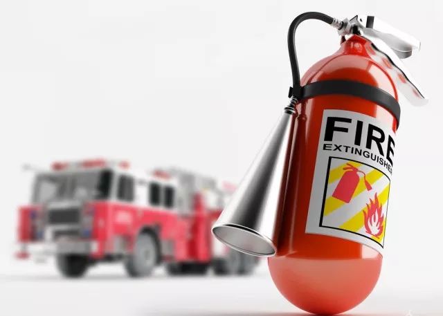 手提灭火器灭火的正确使用方式,怎样正确使用灭火器灭火选择题