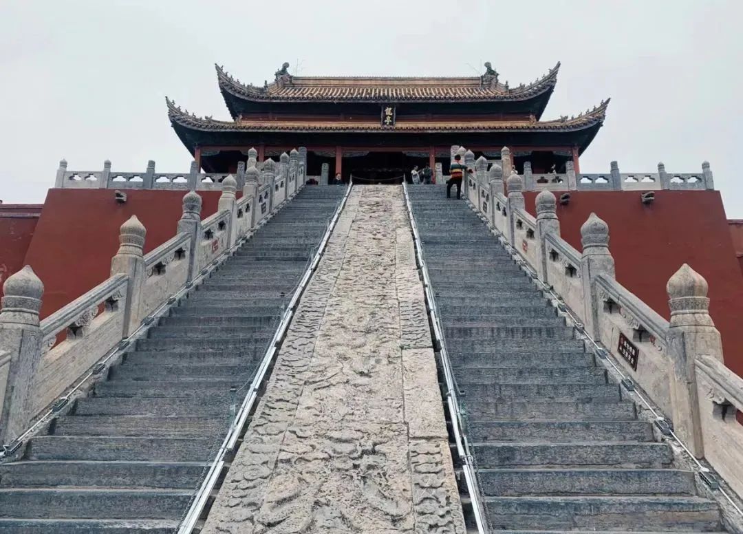 开封旅游景点60岁以上免费吗,开封旅游年票包括哪些景点