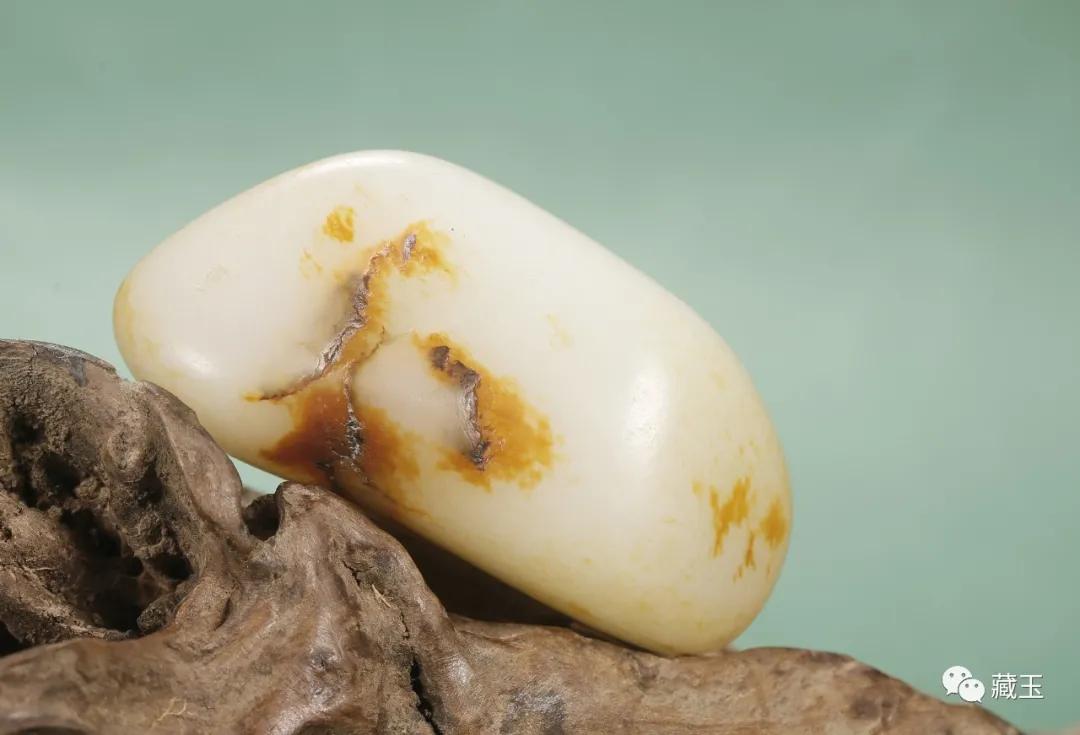 无裂不成玉？和田玉裂的秘密，堵料、切料必须看懂它