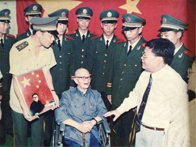 1949年第一面五星红旗是谁创造,开国大典五星红旗是谁建的