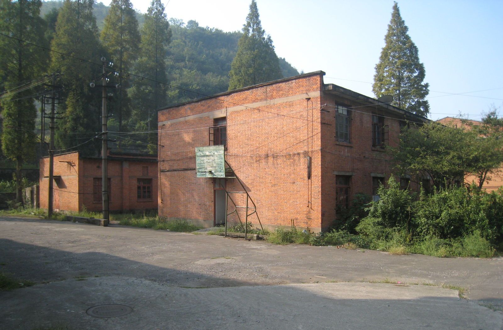 一个神秘废弃军事基地,贵州废弃的军工洞