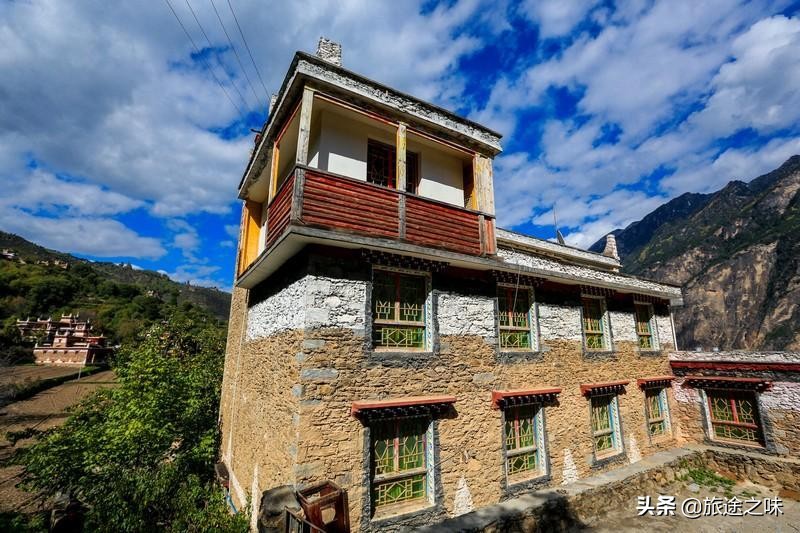 丹巴藏寨是中国最美六大古镇古村之首！但别忘这还是盛产美女之地
