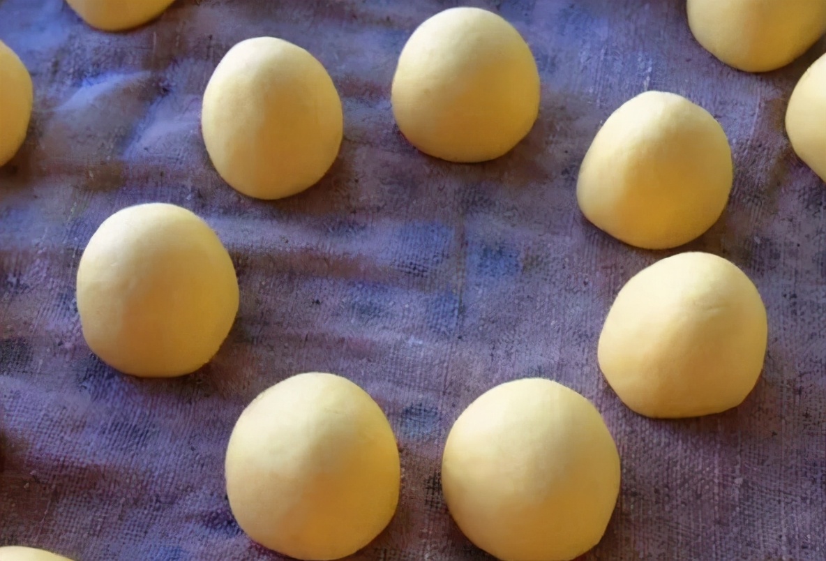 做玉米面馒头怎么能不粘手,玉米面馒头怎样发才蓬松柔软